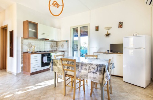 Campofelice di Roccella Apartment | Double room via s. onion 1st 3rd floor room number 8th