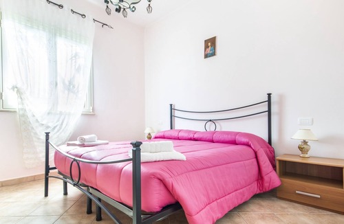 Campofelice di Roccella Apartment | Double room via s. onion 1st 3rd floor room number 8th