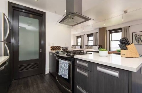 Historic Core Hotel | Double King Studio 800sqft