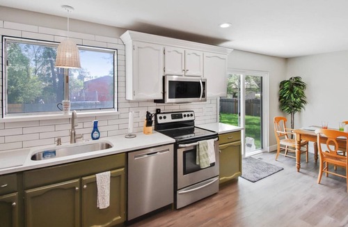 Sandy House | "Double Lodge" has 2 kitchens, Free Ski Rental, game room, sleeps 13, perfect for families or groups