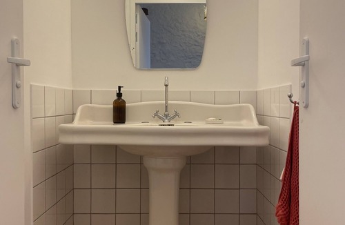 Chatte House | Double or Twin-Comfort-Shared Bathroom-Countryside view