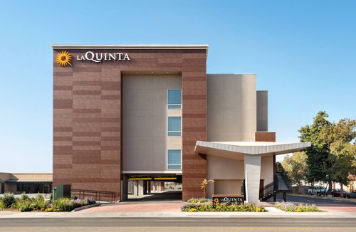Clovis Hotel | Double Queen Bedroom