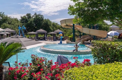 Lakeway Hotel | Double Queen Lakeview with Balcony at Lakeway Resort & Spa