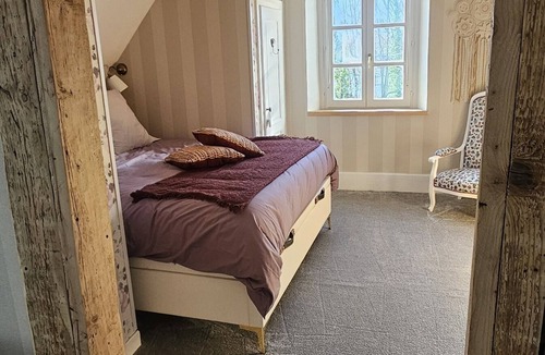 Husseren-Wesserling Hotel | Double room-Superior-Private Bathroom-Mountain view-gite de France