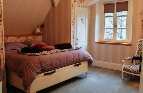 Husseren-Wesserling Hotel | Double room-Superior-Private Bathroom-Mountain view-gite de France