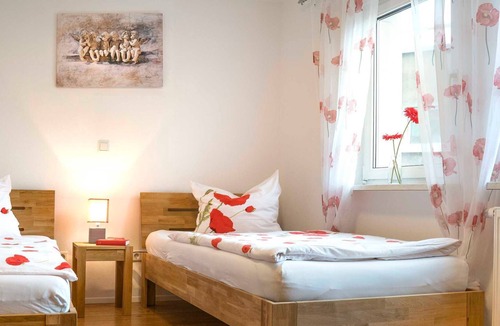 Langenbrettach Apartment | Double room 1 - Pension Sleep-In Brettach