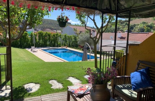 Rabal Apartment | Double Room 3 with Private Bathroom