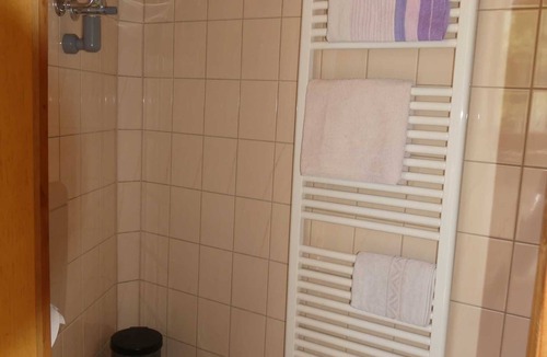 Obersensbach Bed & Breakfast | Double room 4 without balcony - Pension Holzerstube
