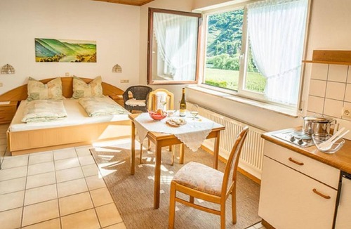 Trittenheim Bed & Breakfast | Double room Apotheke - Wine and guest house Hermes-Hoffmann