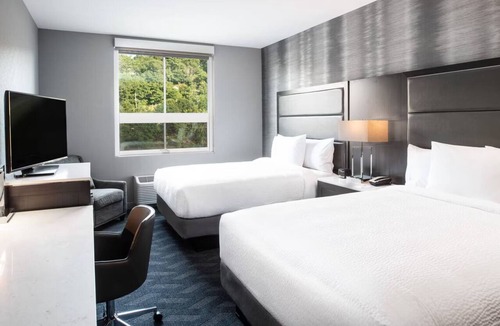Waltham Hotel | Double Room at Fairfield Waltham | EV Charger, Pool & Fitness Center| 2 Units