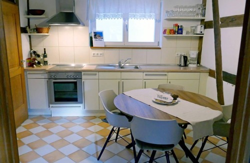 Steinweiler Bed & Breakfast | Double room bath/WC - Weingut & Gästehaus Frank Bohlender