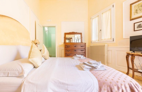 Lecce Bed & Breakfast | Double Room (Breakfast included) at Dimora Le Tre Muse Guesthouse