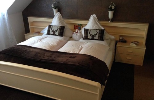 Brodenbach Cottage | Double room comfort - Mosel-Pension Gästehaus Christiane
