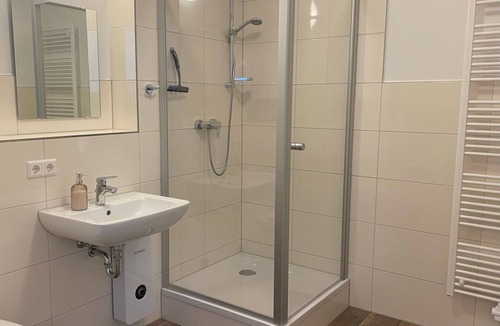 Pasewalk Bed & Breakfast | Double room comfort - Laboratory II - Lokschuppen Pasewalk- Guest houses with double room, single room