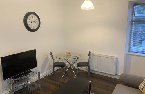 Central Aberdeen Apartment | Double room-Executive-Private Bathroom-Apartment