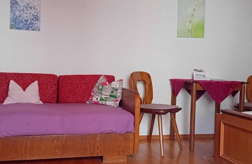 Schwaz House | Double room facing the street - Haus Untergalln