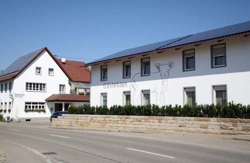 Asch Apartment | Double Room for 2 Guests with 21m² in Blaubeuren (73363)