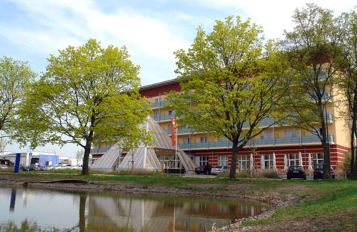 Bad Windsheim House | Double room for single use - Kurhotel Pyramide AG