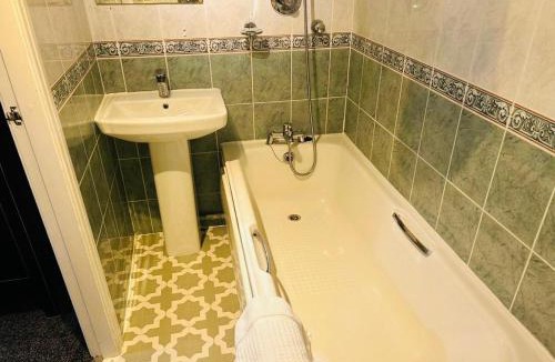 Leeds House | Double Room in St Michael's Inn near Leeds Airport