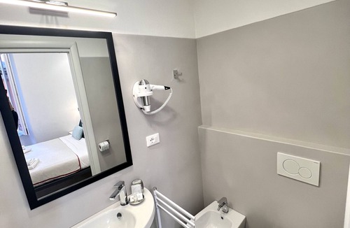 Borgo Antico House | Double Room inside the Rent on the Arch