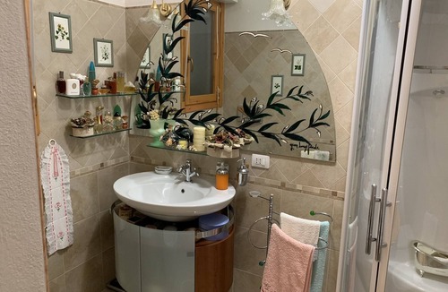 Quartu Sant'Elena House | Double room with bathroom 150 meters from the beach