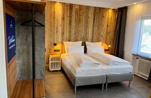 Konfeld Apartment | Double room - JUNIPRO Hotel Schinderhannes