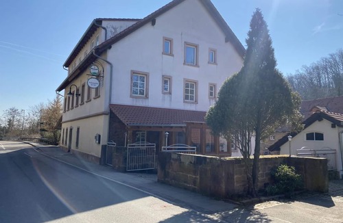 Neuleiningen Bed & Breakfast | Double room New York with French balcony Bed - Felsenmühle Neuleiningen