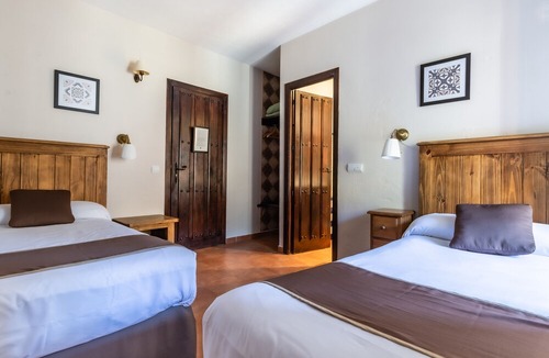 Cercedilla House | Double room Posada Peña Pintada by Vivere Stays