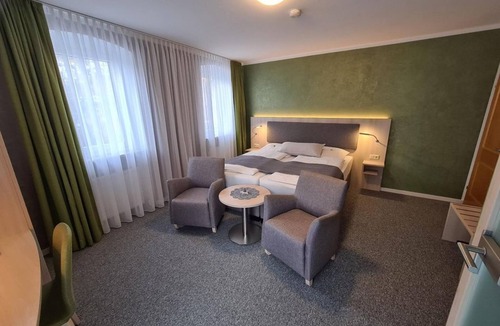 Bischofsgruen Bed & Breakfast | Double room, shower, WC, non-smoking - Verwöhn Pension Wiesengrund