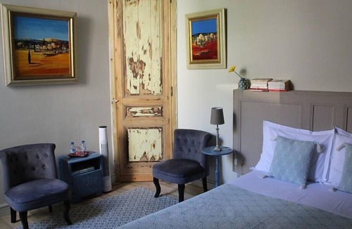 Saintes Bed & Breakfast | Double room-Standard-Wet room-Terrace-1er étage