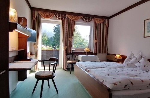 Hinterstoder Hotel | Double room "Sternenhimmel" with shower/WC - Hotel garni Landhaus Bürtlmair *