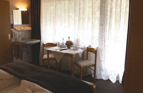 Brodenbach Cottage | Double room with balcony - Mosel-Pension Gästehaus Christiane