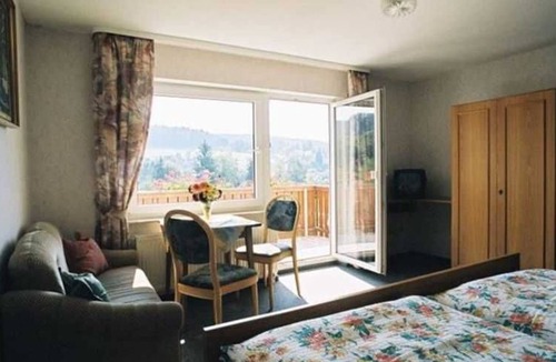 Beerfelden Bed & Breakfast | Double Room with Balcony 2 - Gasthaus Zum Pälterwald