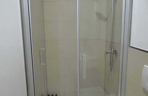 Oberbilk House | Double room with bathroom