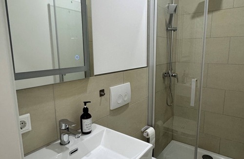 Oberbilk House | Double room with bathroom