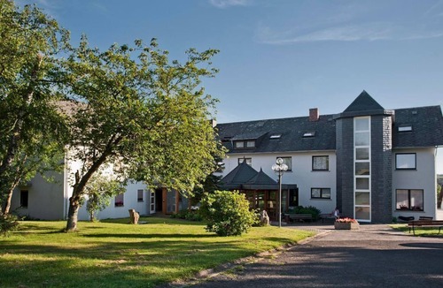 Kirchberg House | Double room with half board - Landhotel Karrenberg