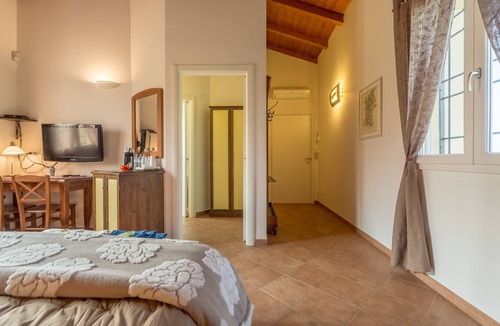 Castenaso House | Double room with private bathroom just a few minutes from Bologna