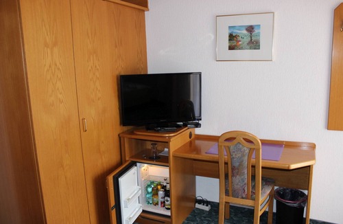 Weissenstein Apartment | Double room with shower and WC