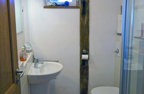 Steinweiler Bed & Breakfast | Double room with shower/WC - Weingut & Gästehaus Frank Bohlender