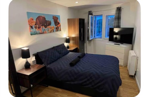 Hampstead House | Double room with shared bathroom