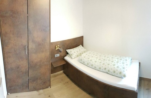 Ohlsbach Bed & Breakfast | Double room with shower/WC Balcony - Guesthouse Tagescafe Eckenfels