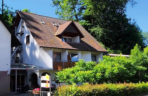 Ohlsbach Bed & Breakfast | Double room with shower/WC Balcony - Guesthouse Tagescafe Eckenfels