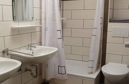 Schweich Bed & Breakfast | Double room with shower/WC - Weingut-Pension Schiff