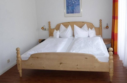 Schlat Apartment | Double room with shower/toilet