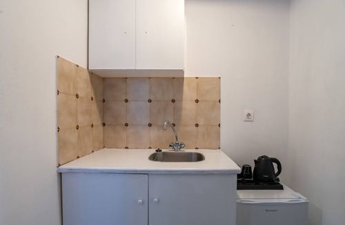 Perissa Apartment | Double Room with View 9 – Sea View, Balcony, and Air Conditioning
