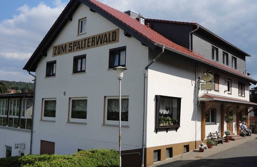 Beerfelden Bed & Breakfast | Double room without balcony 06 - Gasthaus Zum Pälterwald