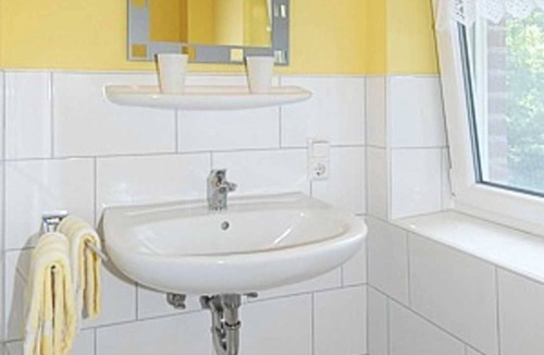 Werdum Apartment | Double room without balcony Category I - castle restaurant