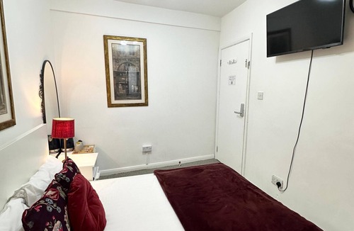 Old Street House | Double Shared Bathroom 1 Min to Old Street Station