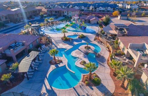 Santa Clara House | Double the Fun combo - Canyon Springs 76 and Desert Moose 75 home