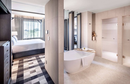 Papakura Hotel | DoubleTree by Hilton Auckland Karaka